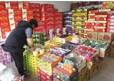 水果禮盒成水果店主推產(chǎn)品，日銷高達(dá)兩萬(wàn)元